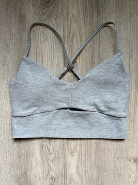 Alo Yoga - Alosoft Highlight Bra - Vintage Athletic Heather Grey - size Small